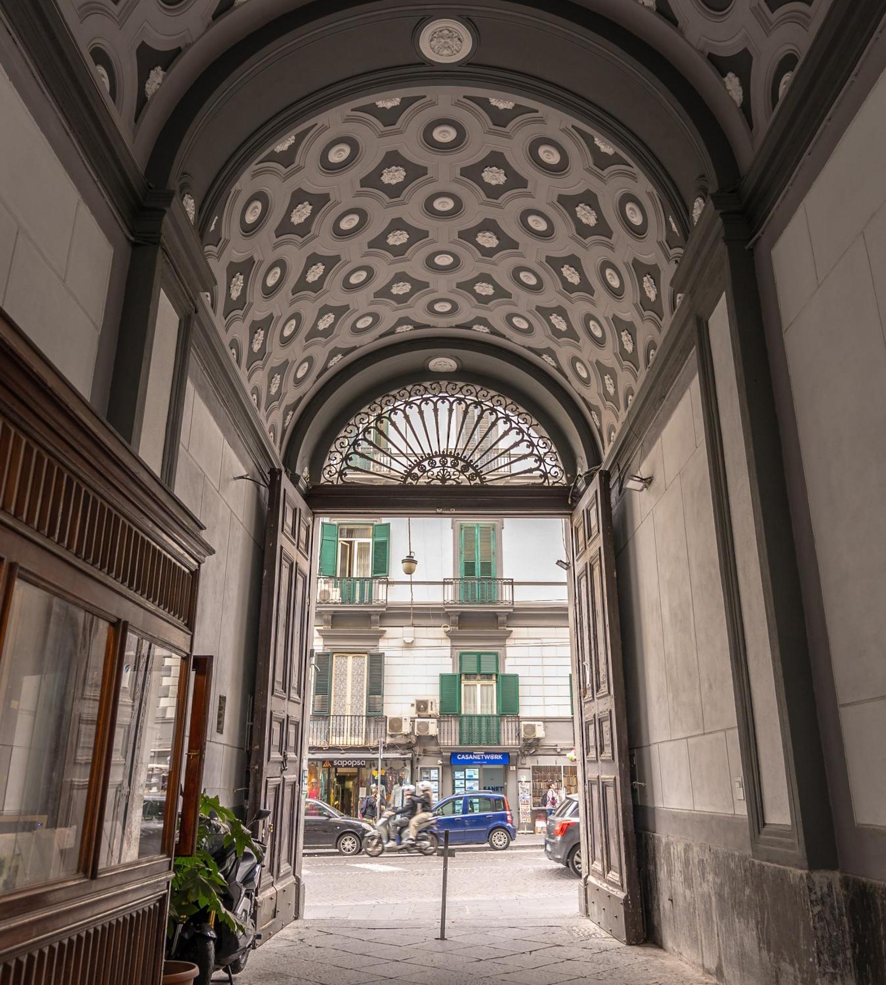 Hotel Antica Dimora Pessina Neapel Exterior foto